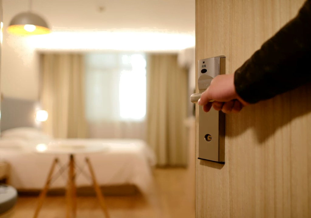 Zigbee Devices: Find Out Which Ones to Get (The Comprehensive List for 2024) 8 zigbee door lock